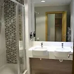 Hotel Carrick Plaza Suites And Apartments