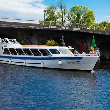 Hotel Plaza And Carrick on Shannon