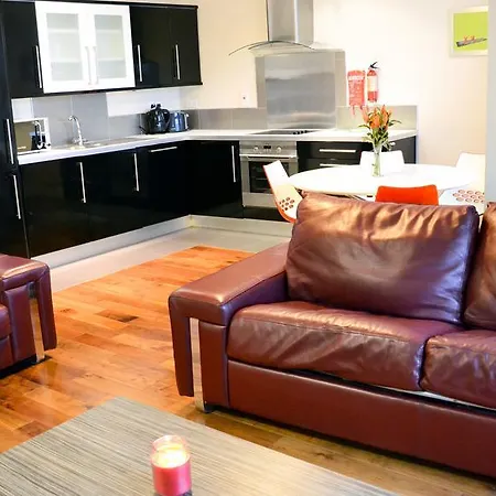 Hotel Carrick Plaza Suites And Apartments