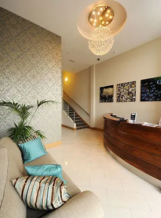 Hotel Carrick Plaza Suites And Apartments