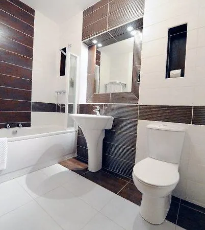 Carrick Plaza Suites And Apartments