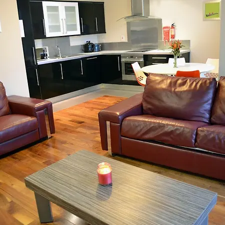 Hotel Carrick Plaza Suites And Apartments