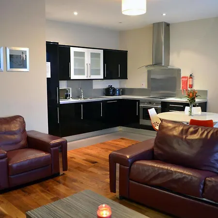 Hotel Carrick Plaza Suites And Apartments 3*