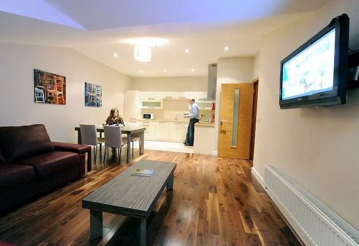 Plaza And Otel Carrick on Shannon